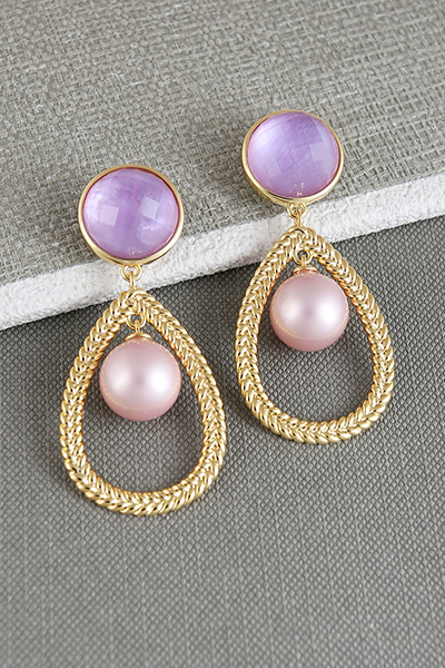 Shell Pearl Teardrop Earring In Faceted Glass Gems