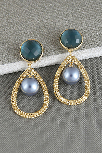 Shell Pearl Teardrop Earring In Faceted Glass Gems