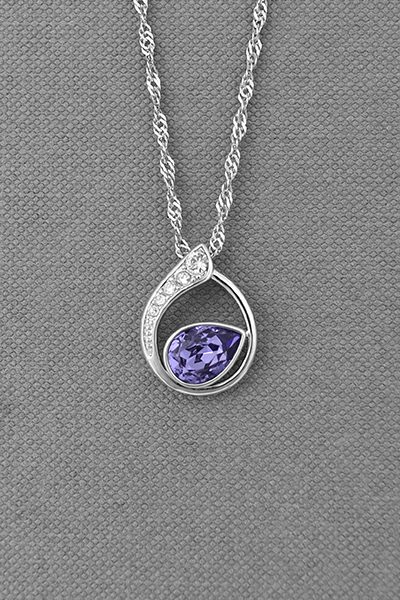 Gorgeous Open Teardrop Swarovski Pendant And Chain