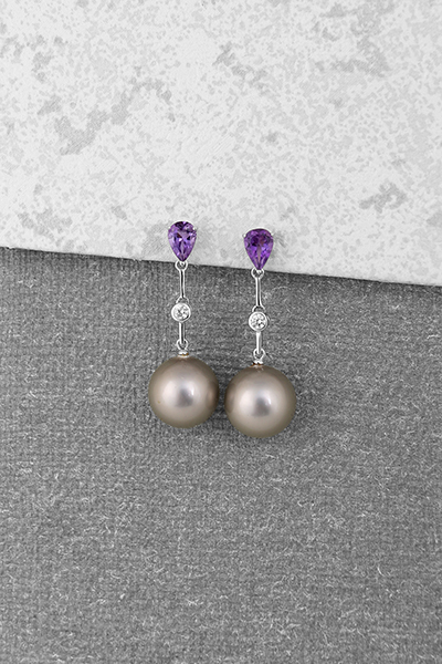 Linear Amethyst-Studded Shell Pearl Silver Earring