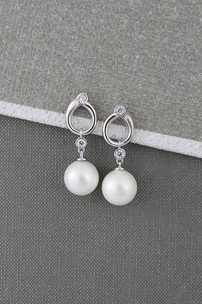 Shell pearls Earring