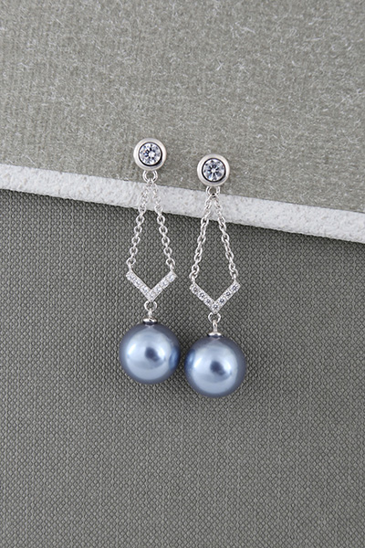 Shell pearls Earring