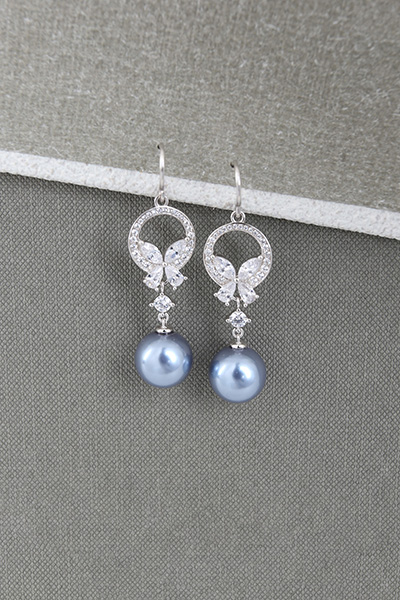 Shell pearls Earring