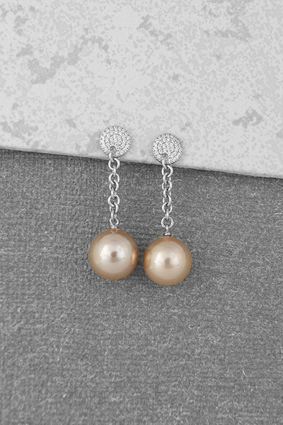 Shell pearls Earring