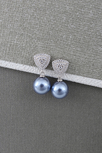 Shell pearls Earring