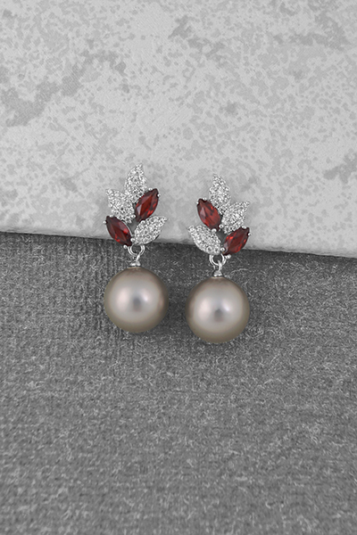 Shell pearls Earring