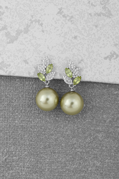 Shell pearls Earring