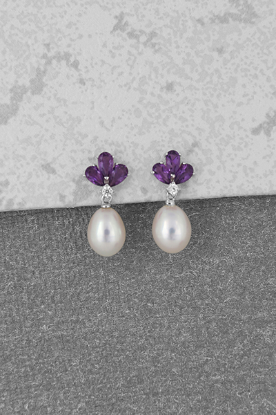 Genuine pearls Earring