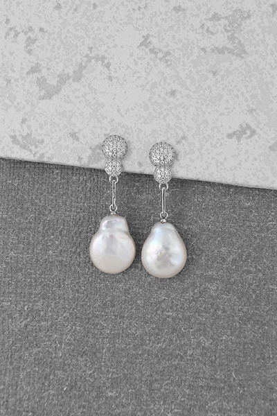 Genuine pearls Earring