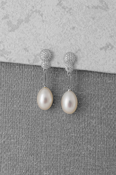 Genuine pearls Earring