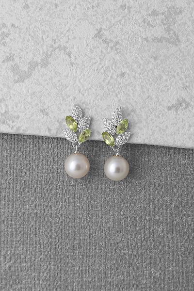 Genuine pearls Earring