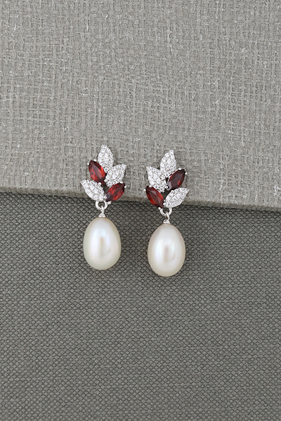 Genuine pearls Earring