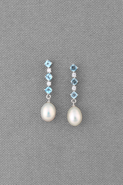 Genuine pearls Earring