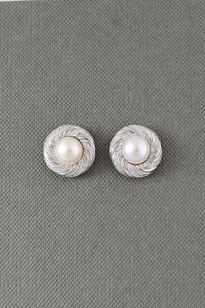 Genuine pearls Earring