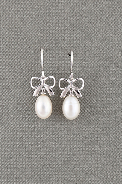 Genuine pearls Earring