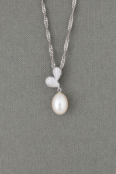 Genuine pearls Pendant