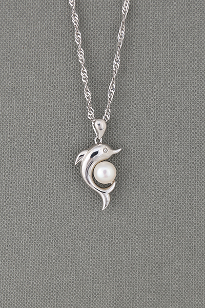 Genuine pearls Pendant