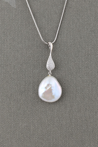 Genuine pearls Pendant