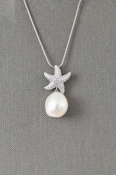 Genuine pearls Pendant