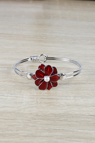 Gorgeous Enameled Flower Designed Bracelet