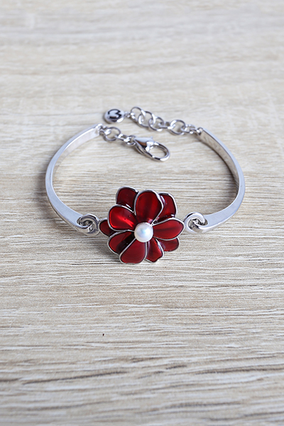 Outstanding Enameled Flower Chain Bracelet