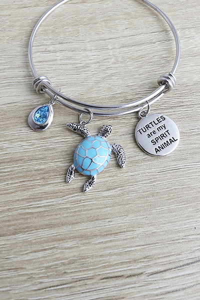 Expandable Bracelet Of Enameled Turtle Main Charm