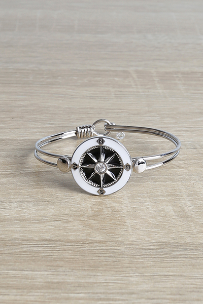 Graceful Beautiful Compass disc Design Bangle Br