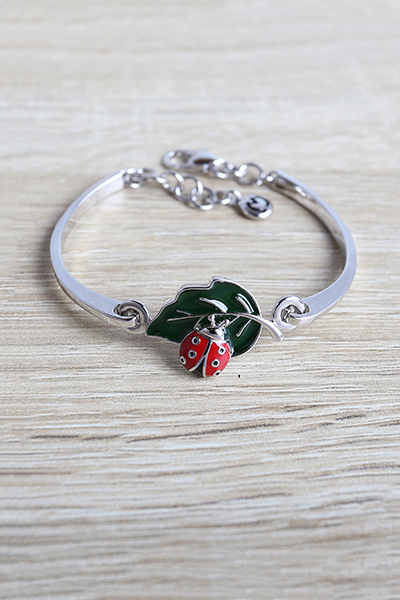 Cute Ladybug On Leaf Chain Bracelet